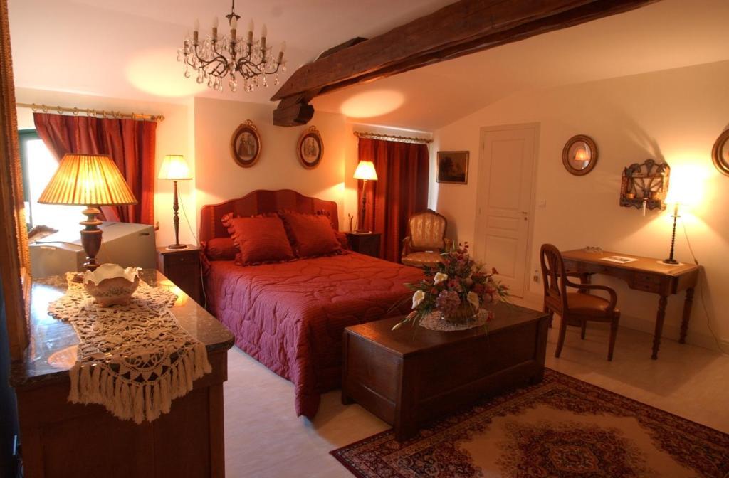 Bed and Breakfast Au Fond De La Cour Veyre-Monton Pokoj fotografie