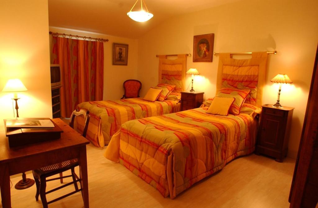 Bed and Breakfast Au Fond De La Cour Veyre-Monton Pokoj fotografie